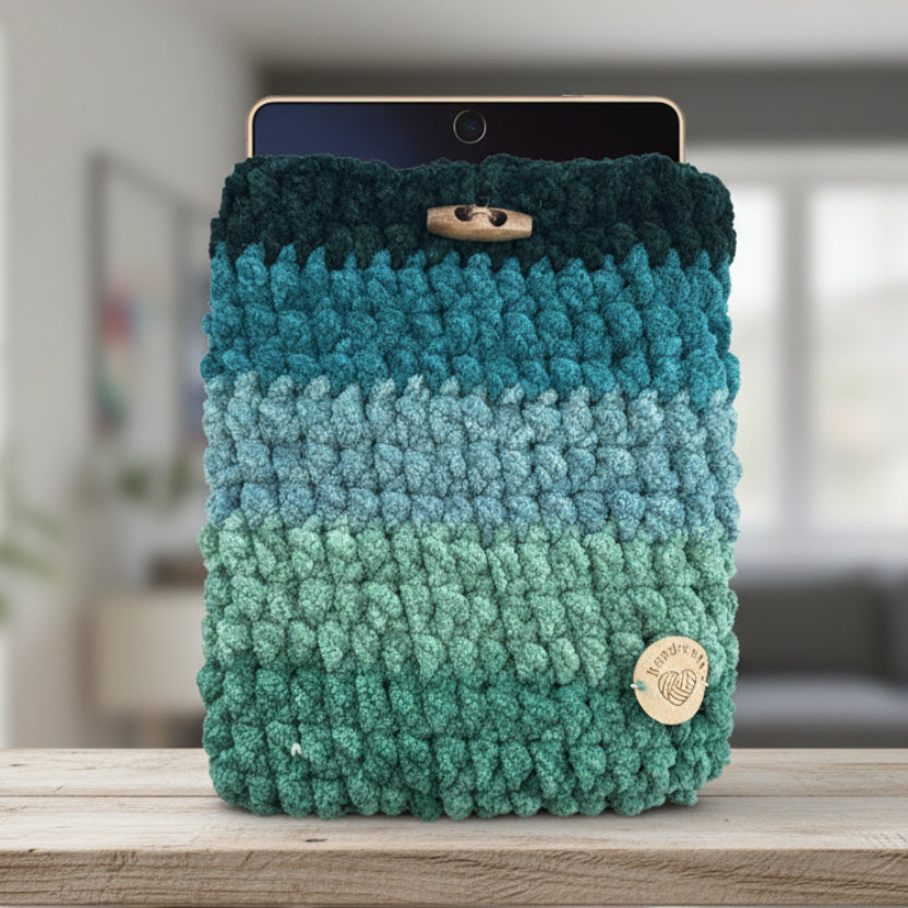 Crochet Tablet/Kindle Cover Small